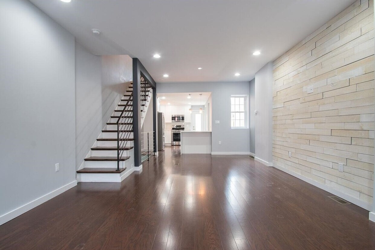 Open First Floor - 1926 Federal St
