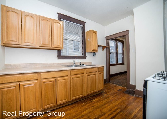 Building Photo - 3 br, 1 bath House - 1111 Paquin St