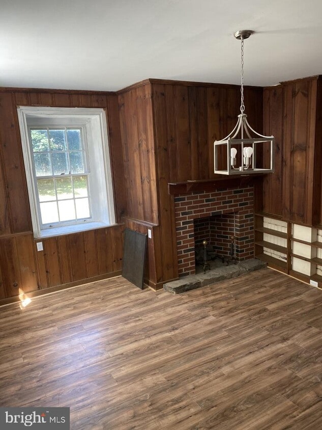 Primary Photo - 324 Sportsman Rd