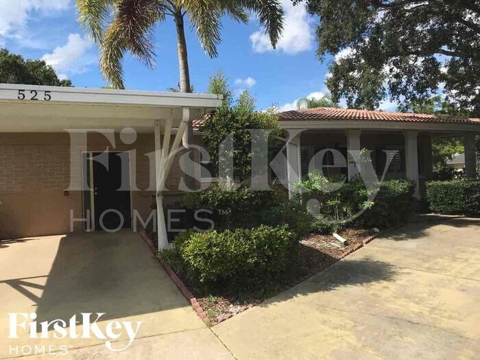 Foto principal - 525 55th Ave NE