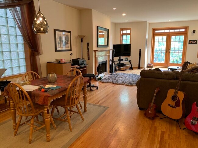 Foto del edificio - 628 W Wrightwood Ave