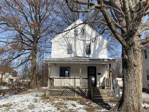 Building Photo - 413 Stanton Ave