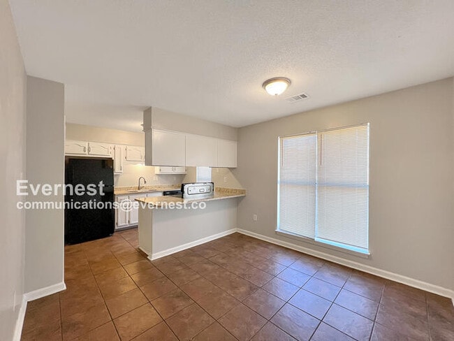 Foto del edificio - 6280 Jamestown Dr