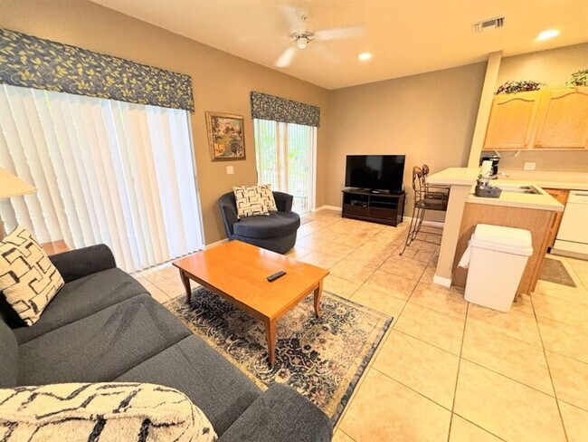 Foto del edificio - 8401 Mulligan Cir