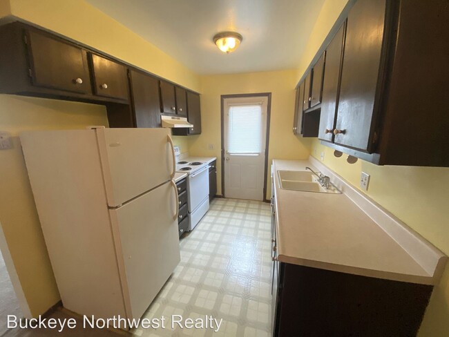 Building Photo - 1228 S Creek Ln