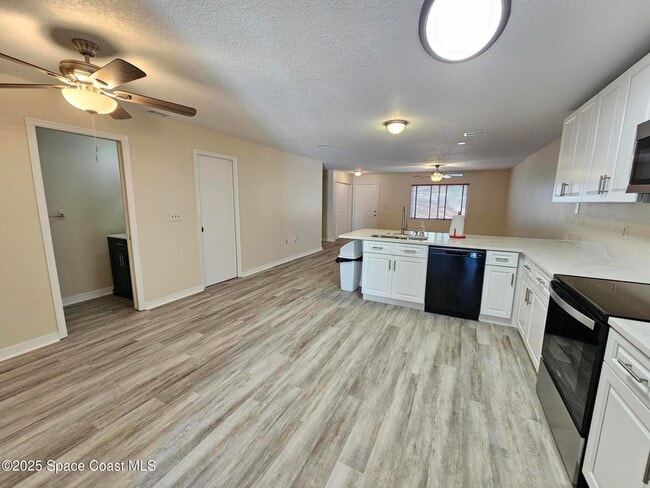 Building Photo - 206 Cherie Down Ln