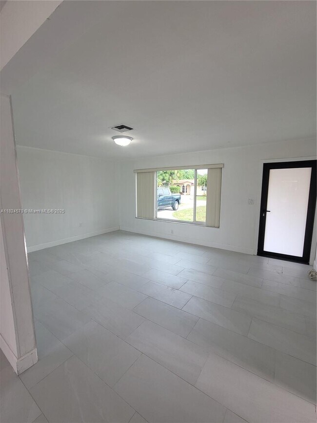 Foto del edificio - 7817 Panama St