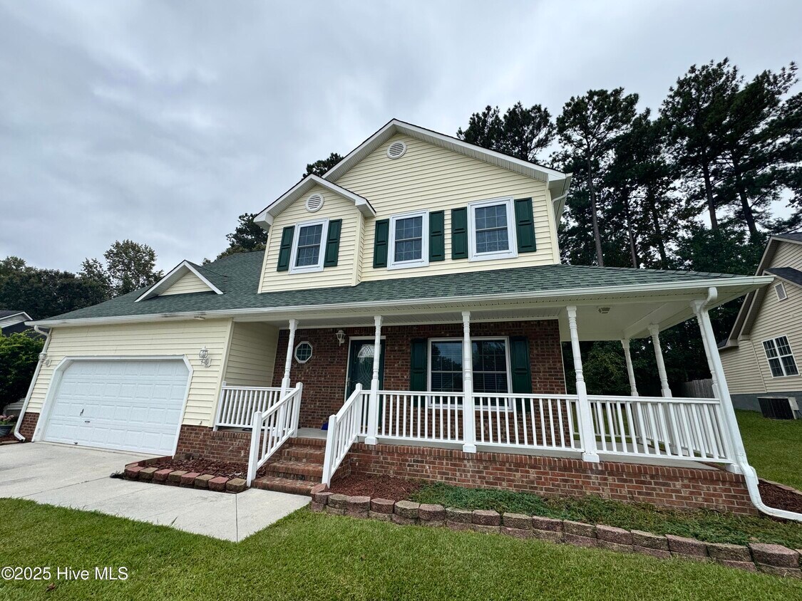 Foto principal - 307 Southbridge Dr