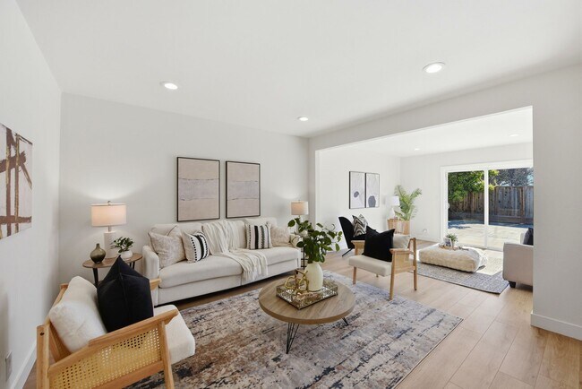 Foto del edificio - 4498 Ladner St