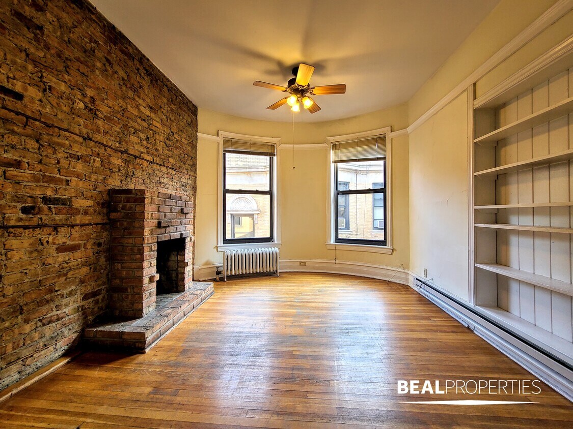 Primary Photo - 1220 N Dearborn St