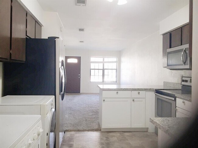 Foto del edificio - 5512 Alexander St