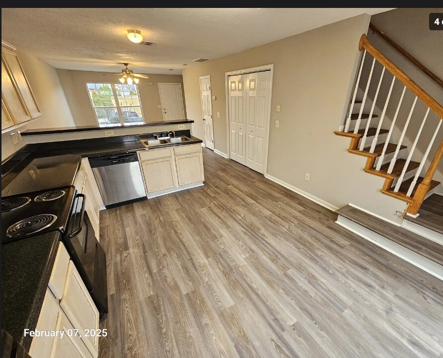 Building Photo - 303 Stewarts Landing Cir