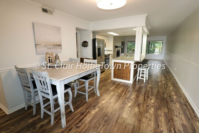 Foto del edificio - Waterfront Condo