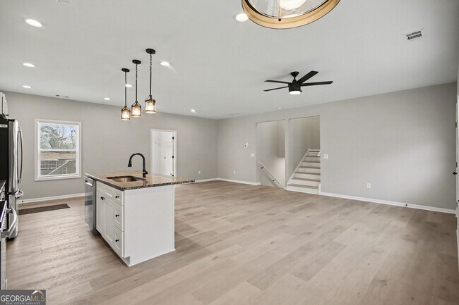 Building Photo - 3907 Lauada Dr