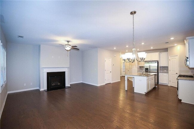 Building Photo - 648 Lansing Grove Way