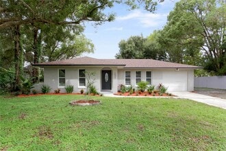 Building Photo - 1022 Norwood Dr