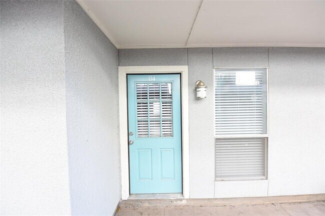 Building Photo - 4502 Gaston Ave