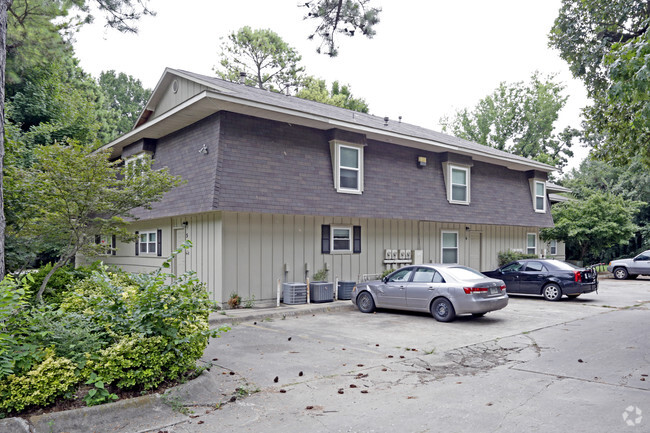 Building Photo - 1641 N Oakland Ave