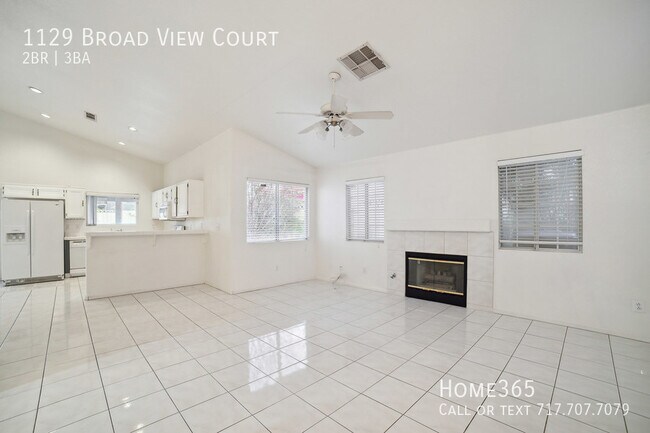 Building Photo - Stunning 2 bedroom home in North Las Vegas...