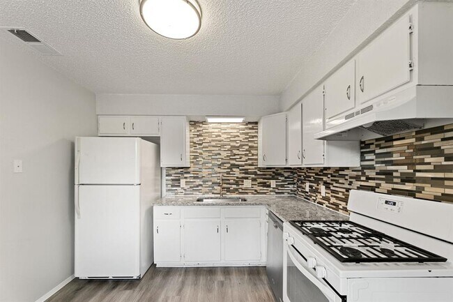 Foto del edificio - 3460 Willowrun Dr