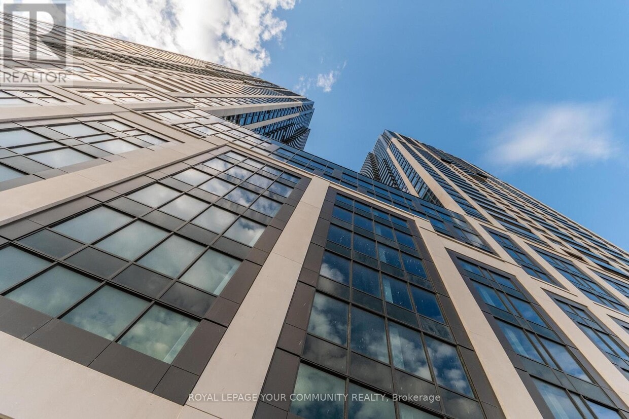 Photo principale - 1926 Lake Shore Blvd W