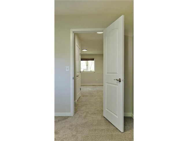 Foto del edificio - 512 Nelson Ct
