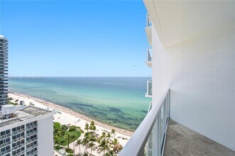 Building Photo - 16699 Collins Ave