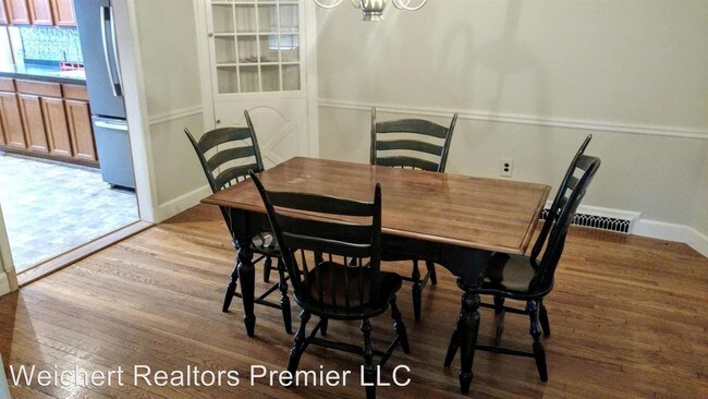 Foto del edificio - 4 br, 2 bath House - 21 Round Hill Rd