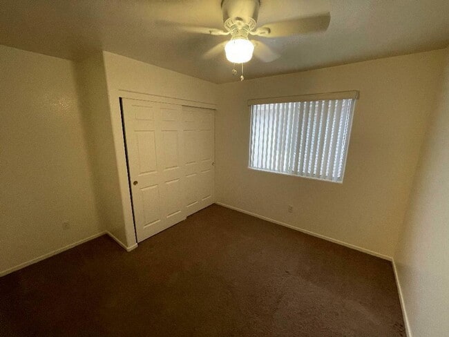 Building Photo - 4925 River Splash Ave