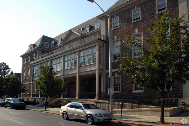 Foto del edificio - Senior Apartments at the Wyomissing Club