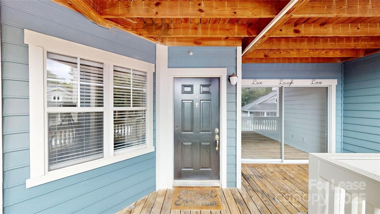 Foto principal - 525 Olmsted Park Pl