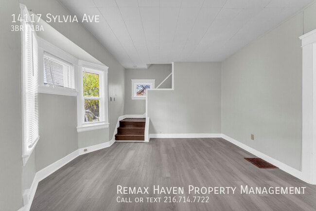 Building Photo - 14117 Sylvia Ave