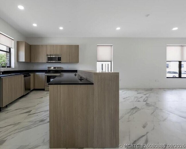 Foto del edificio - 6171 SW 36th Ct