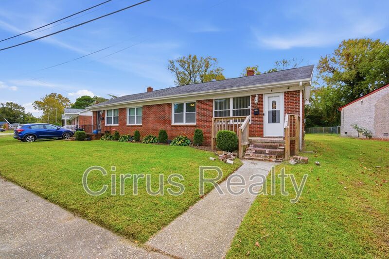 Primary Photo - 3 Shelby St