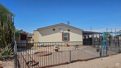 Building Photo - 2424 W Cholla St