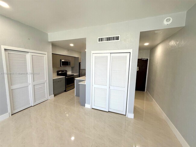 Foto del edificio - 1500 Bay Rd