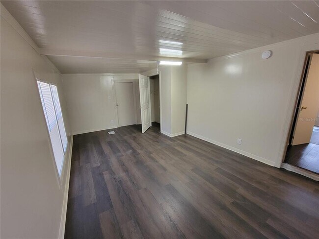 Foto del edificio - 16625 NE 2nd Street Rd