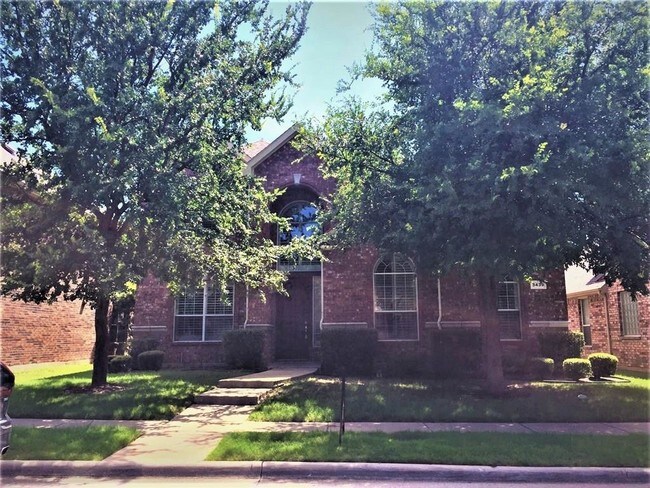 Building Photo - 3439 Mayflower Dr