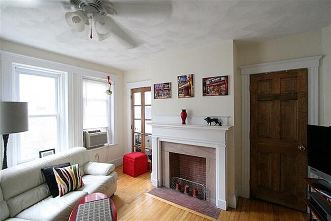 Building Photo - 333 Harvard St