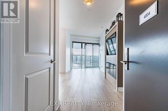 Building Photo - 60 Absolute Ave