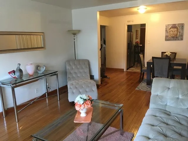 Foto del edificio - 7827 S Ridgeland Ave