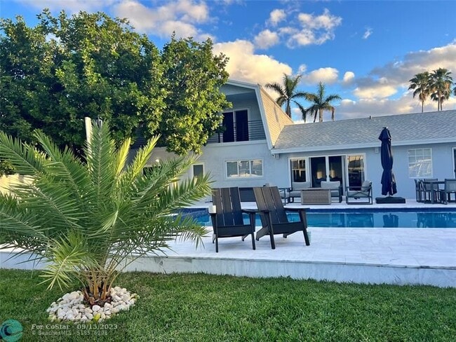 Building Photo - 3000 Jasmine Terrace