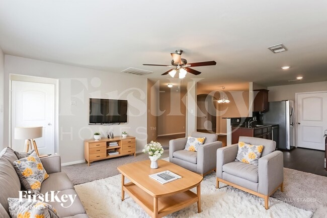 Building Photo - 5551 Rainbow Rd.