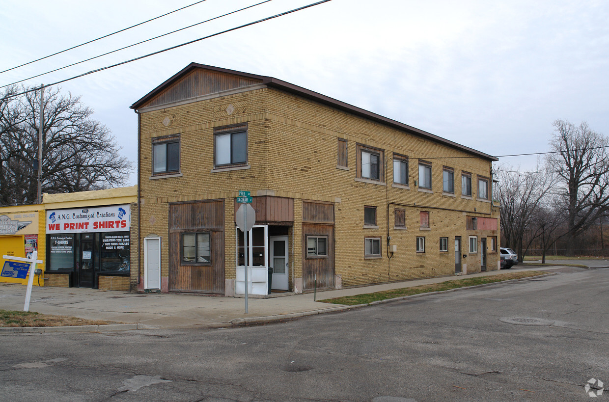 Foto principal - 2921 S Saginaw St