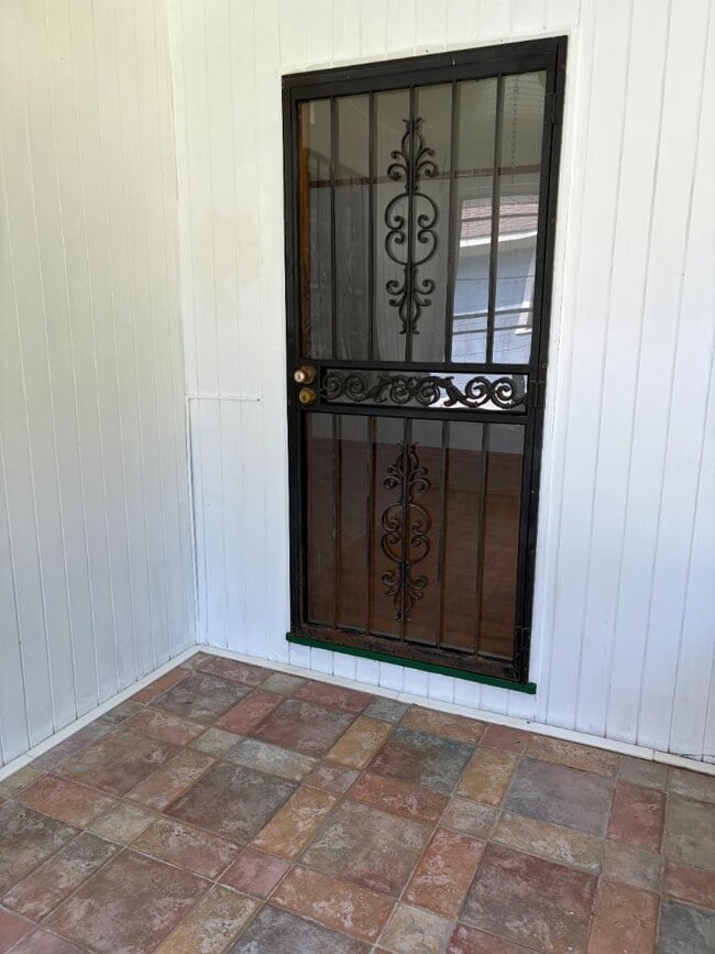 Building Photo - 4925 Ter R