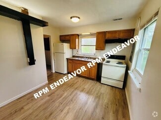 Building Photo - 1205 Laredo Ave