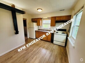 Building Photo - 1205 Laredo Ave