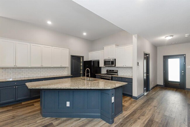 Building Photo - 24331 Ravenna Landing Loop