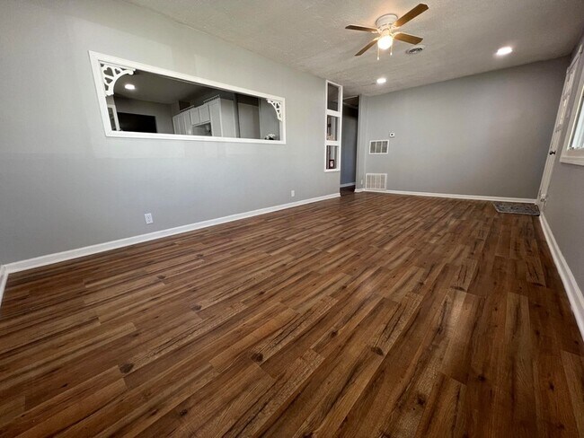 Foto del edificio - 517 W Pierson St
