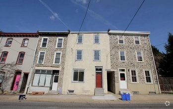 Building Photo - 4713 Umbria St